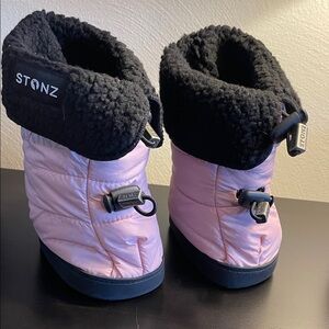 Stonz Pink Snow Toddler Booties with Black Fleece Inserts size 12 - 24 months